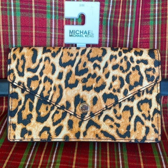 Brand New Michael Kors Black Animal Leopard Print Belt Bag Fanny Pack - Picture 2 of 15